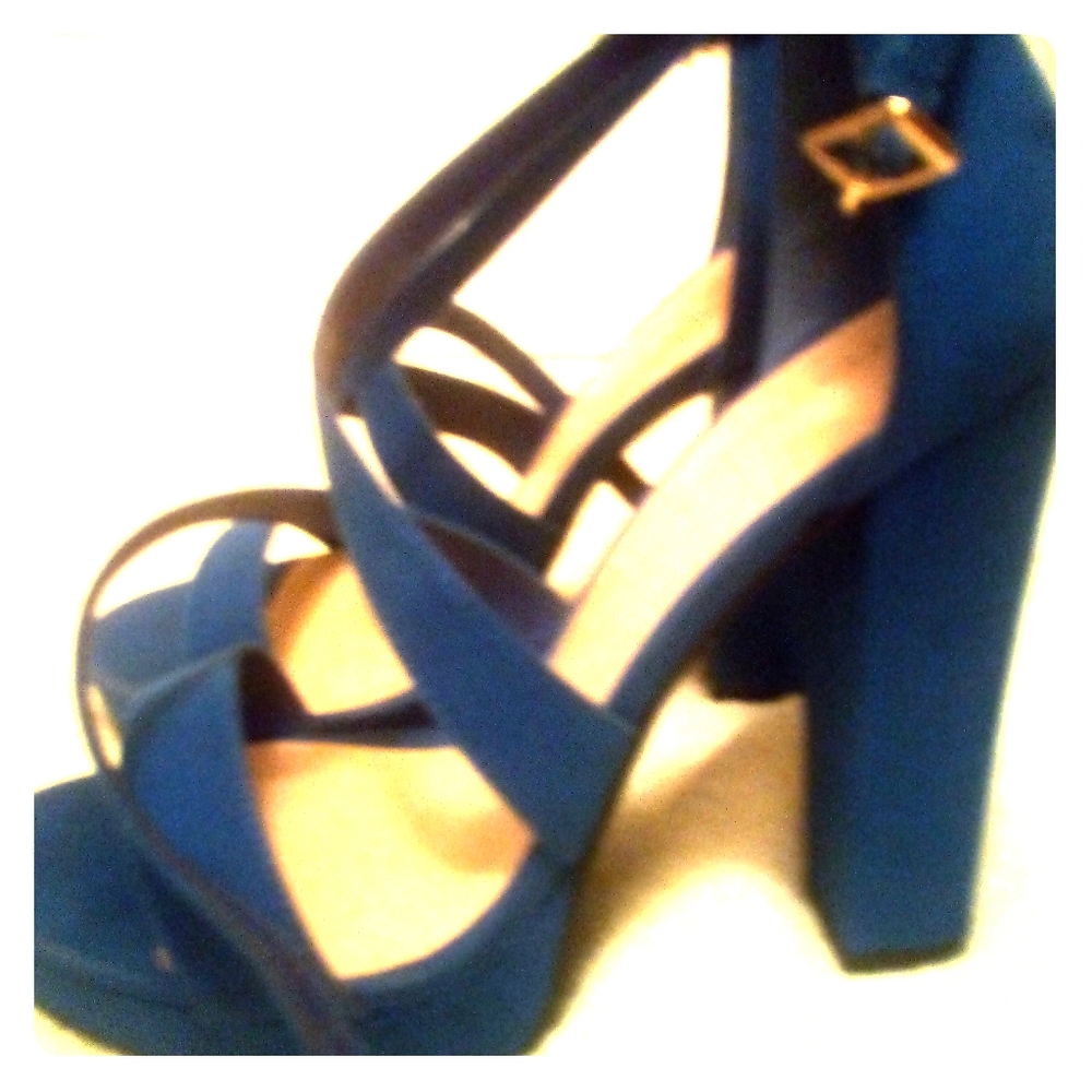 Royal blue 9.5 heels